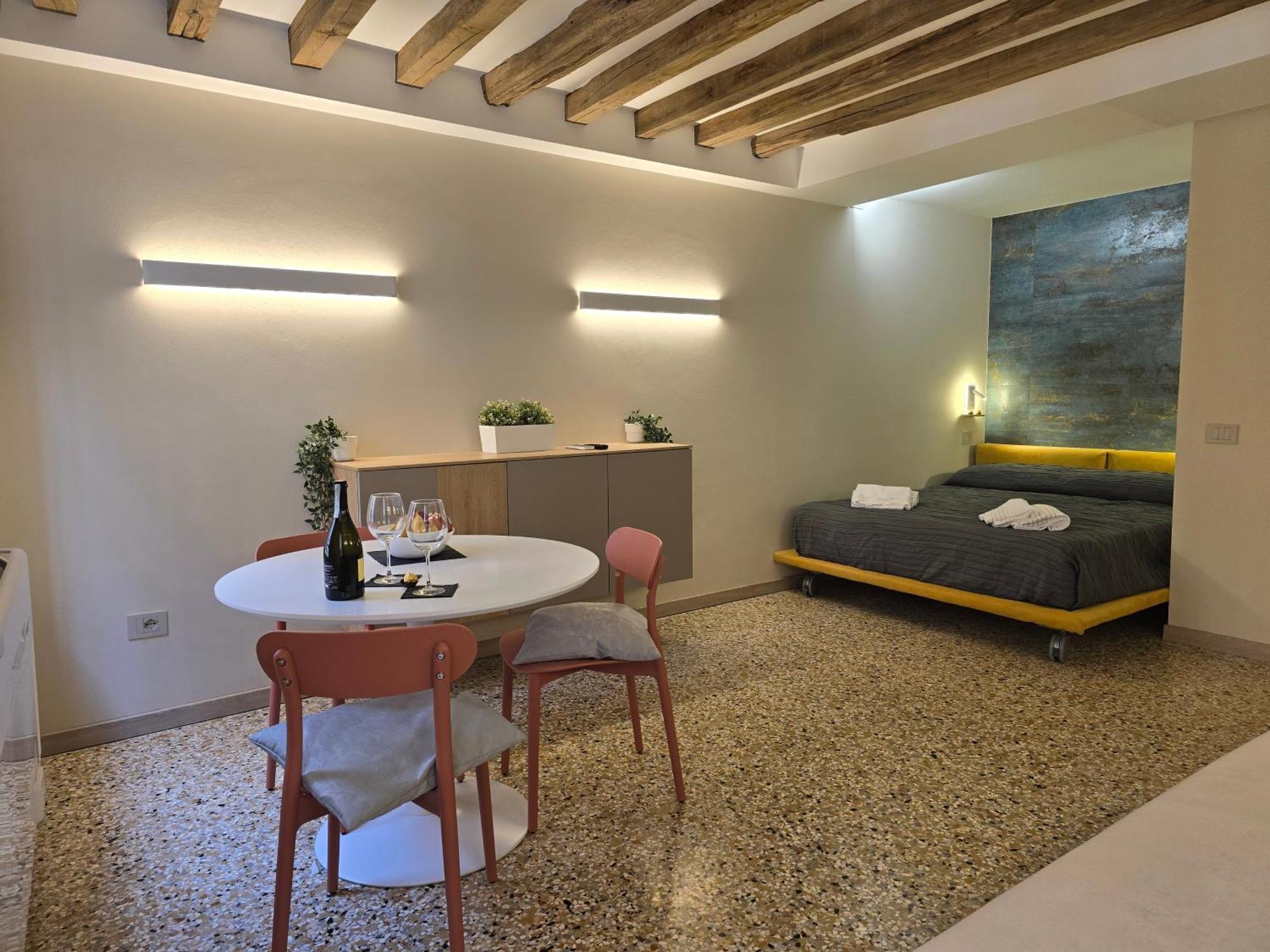 Cozy Studio With Canal View Venecia Exterior foto