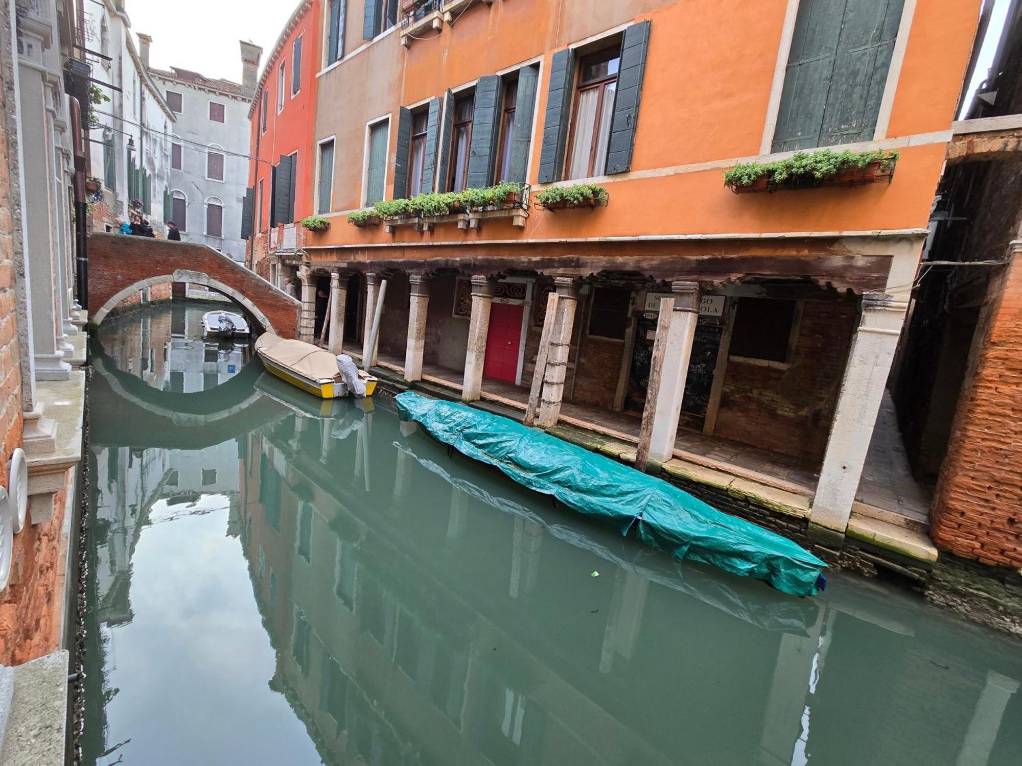 Cozy Studio With Canal View Venecia Exterior foto